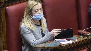 Covid, Meloni: "Mi vaccino, non sono no vax"