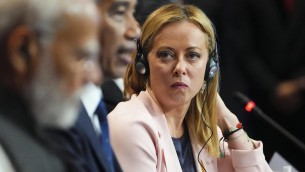 Covid, Meloni: "Non sacrificare libertà cittadini per tutela salute"