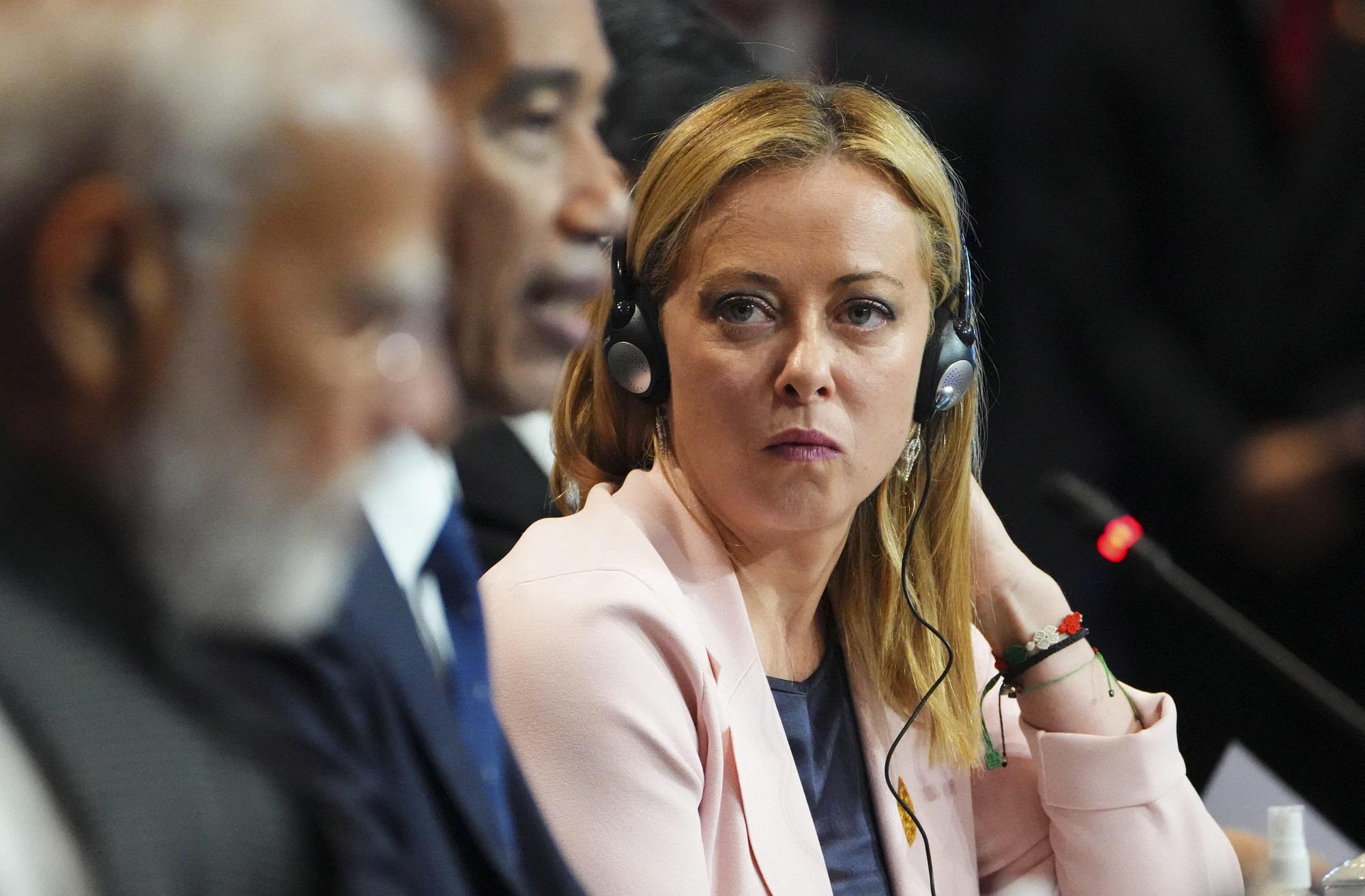 Covid, Meloni: "Non sacrificare libertà cittadini per tutela salute"