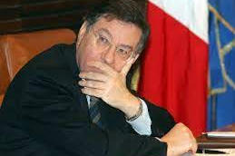 Covid, Mirabelli (ex Consulta): "l'informazione non va dosata, se gestione occulta non è credibile"