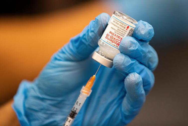 Covid, Moderna: "Da booster contro Omicron risposta potente anche contro Centaurus"