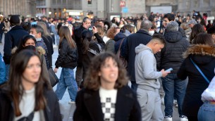 Covid non preoccupa più italiani: solo 28% teme contagio