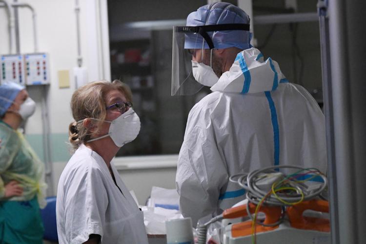 Covid, "non vaccinati 0,3% dei medici: sospesi 500 su 1