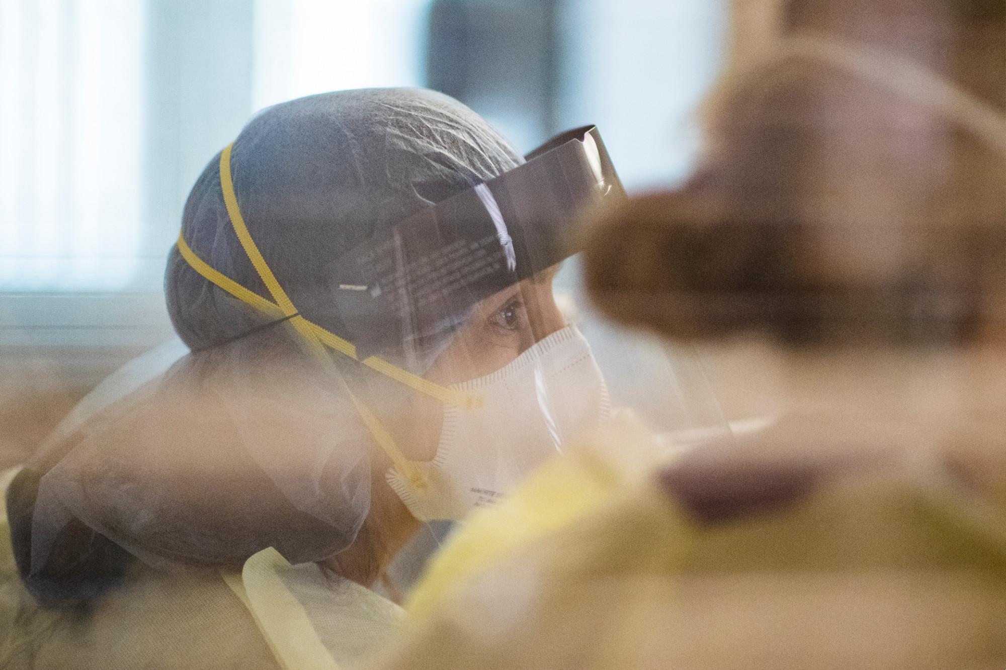 Covid, nuova variante Xe più contagiosa di Omicron 2