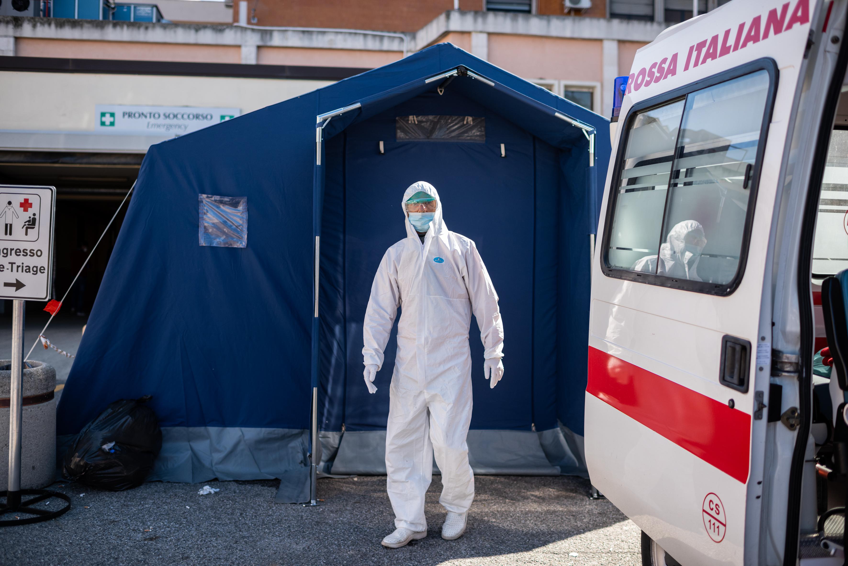 Covid oggi Calabria, 904 contagi e 6 morti: bollettino 14 febbraio