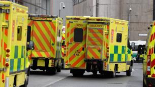 Covid oggi Gb, oltre 93mila contagi: nuovo record