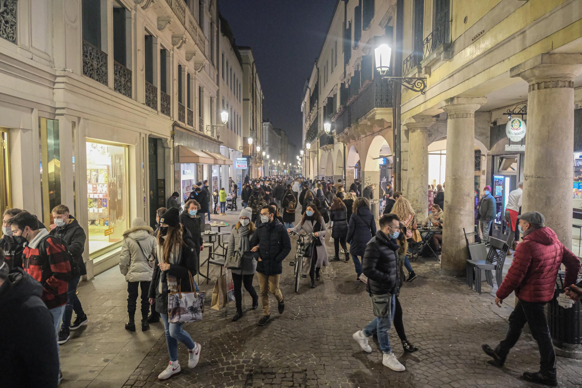 Covid oggi Italia, 56