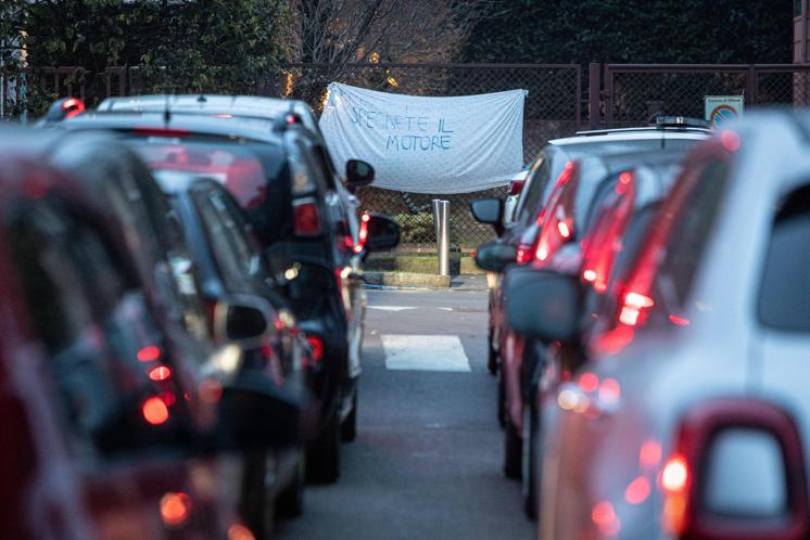 Covid oggi Italia, bollettino Protezione Civile e contagi regioni 12 gennaio