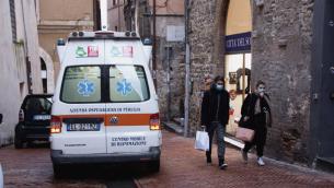 Covid oggi Italia, impennata contagi in 7 giorni: +80%