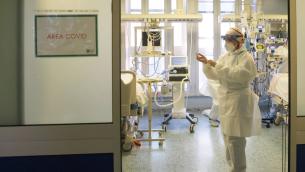 Covid oggi Italia, l'allarme: "Ancora 3 settimane, poi terapie intensive piene"