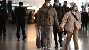 Covid oggi Italia, l'ordinanza: obbligo tamponi per chi arriva da Cina fino 28 febbraio