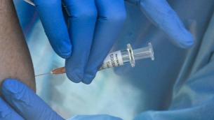 Covid oggi Italia, "non ancora vaccinati 3,4 mln over 50"