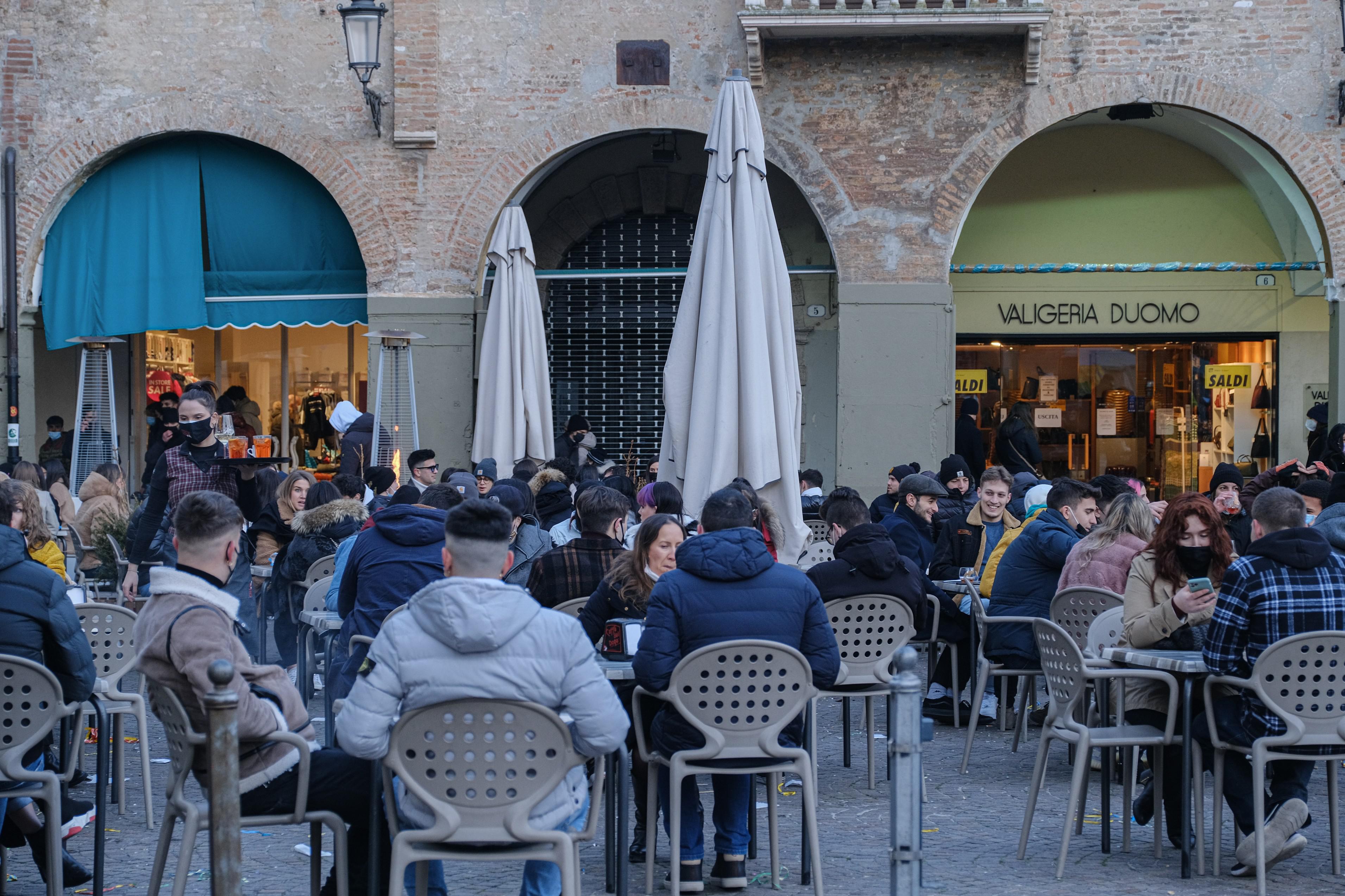 Covid oggi Italia, "Nord-est in piena quarta ondata"