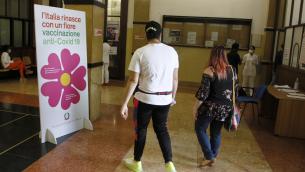 Covid oggi Italia, oltre 10mila contagi