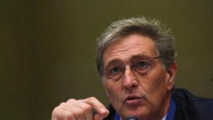 Covid oggi Italia, Rasi: "Piena ondata, ospedali reggono"