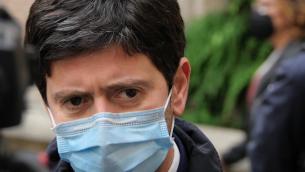 Covid oggi Italia, Speranza: "Fase nuova e molto complessa"