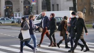 Covid oggi Lombardia, 5.305 contagi e 15 morti. A Milano 1
