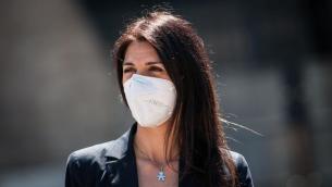 Covid, Raggi: "Vax e no vax? Stop caccia alle streghe"