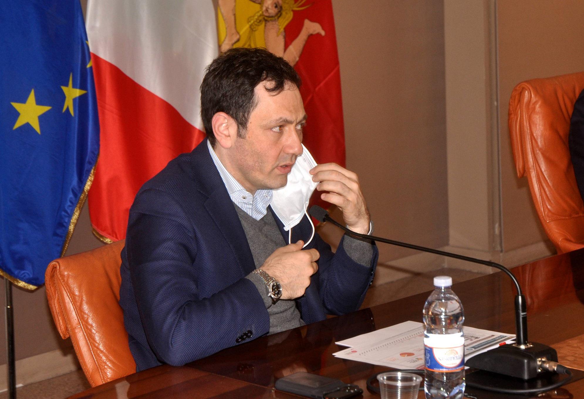 Covid Sicilia, assessore intercettato: "Spalmiamo un po' i morti"