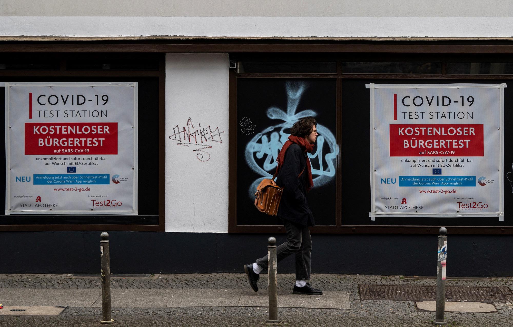 Covid Ue, mappa Ecdc: Europa resta rosso scuro