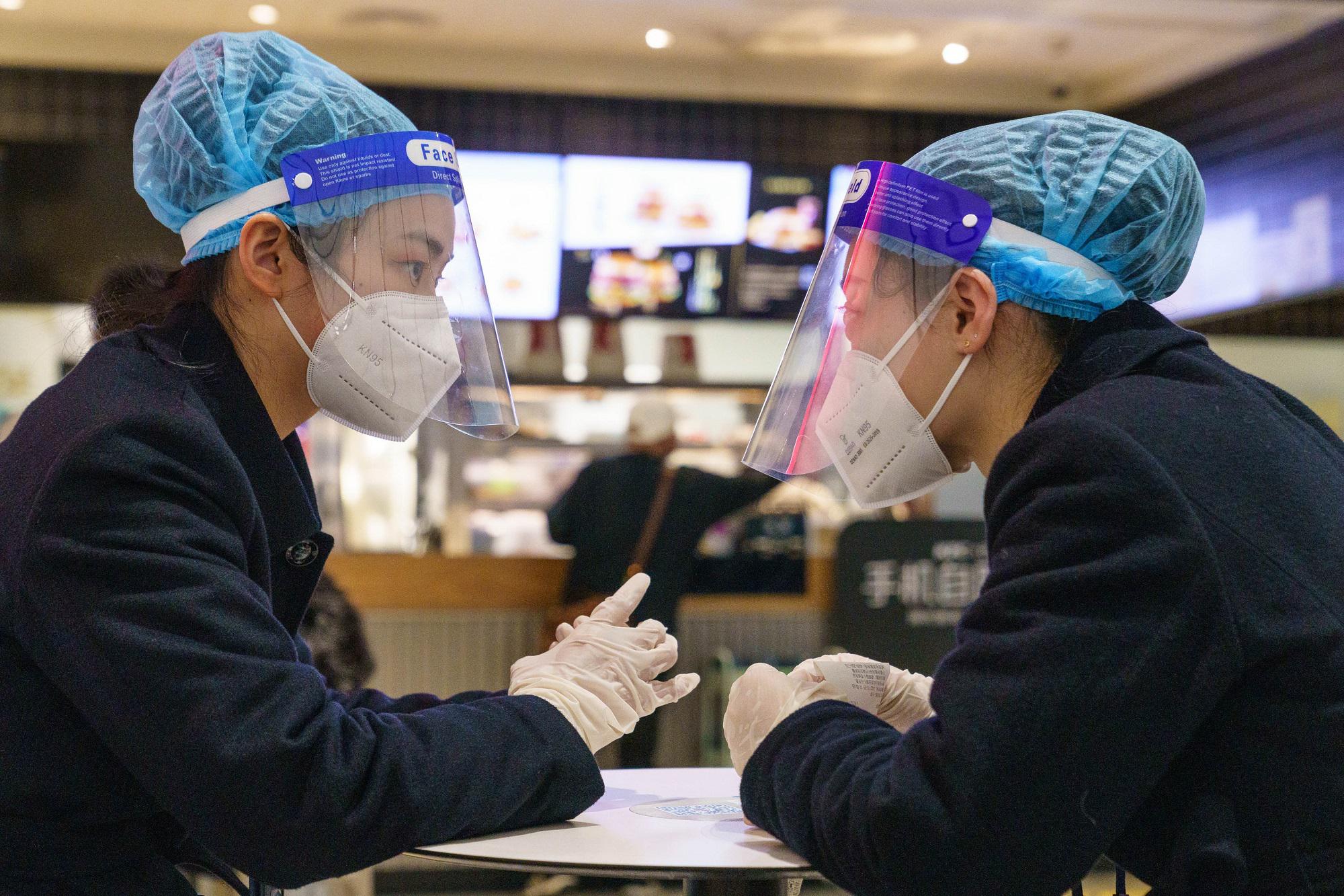Covid, verso test per entrare in Ue prima di partire dalla Cina