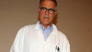 Covid, Zangrillo: "E' morto, da 6 mesi non uso la mascherina neppure in ospedale"