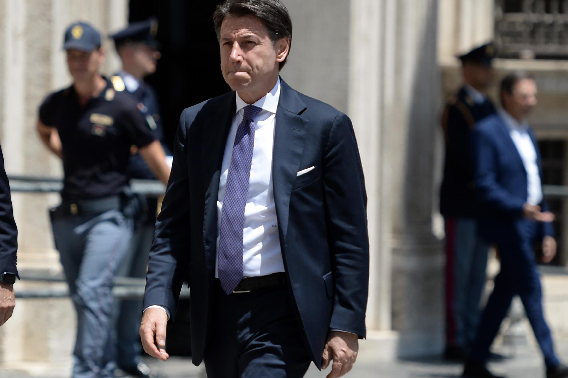 Crisi governo, Conte: "Risposte vere o nessuno avrà nostri voti"