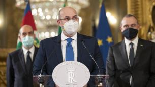 Crisi governo, Crimi: "Per M5S c'è solo Conte"