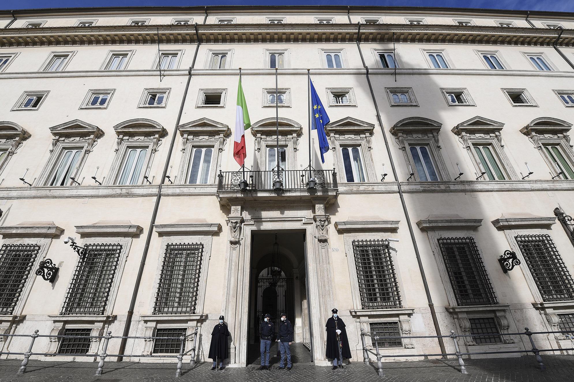 Crisi governo, maxi tavolo tecnico: le news di oggi