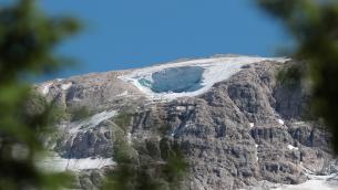 Crollo Marmolada, 7 vittime: droni in azione per cercare i dispersi