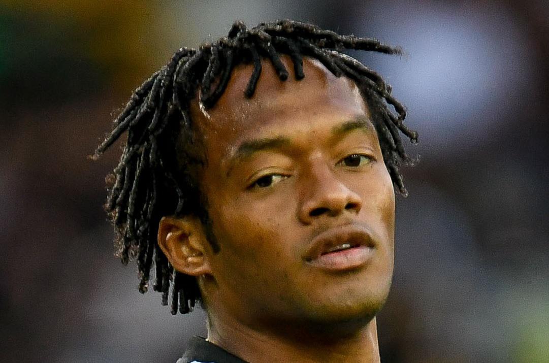 Cuadrado all'Inter, lo striscione duro dei tifosi