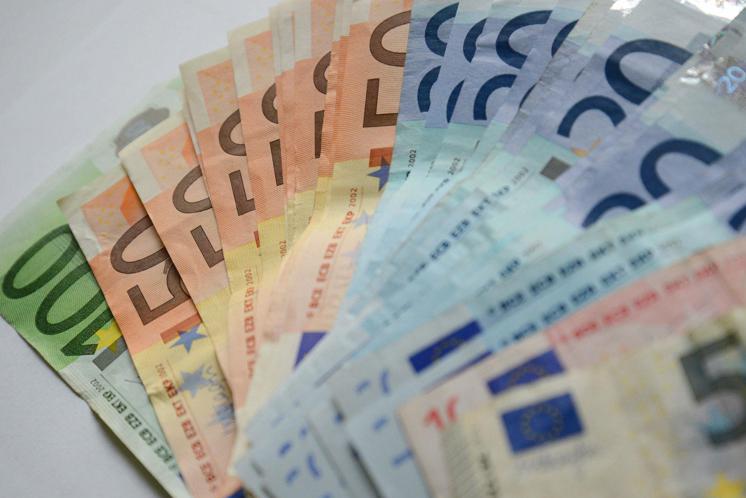 Da 2024 assegno di inclusione, il 'nuovo' reddito di cittadinanza: chi ne ha diritto