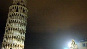 Da Manchester a Pisa per una pizza con i figli: "Più economico che andare a Londra"