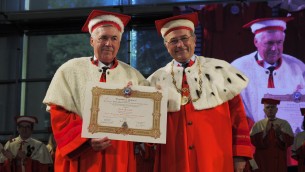 Dall'Università di Parma pergamena e 'tocco' per il dottor Ancelotti