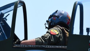 Dan Friedkin pilota, il presidente della Roma in volo per il centenario dell'Aeronautica