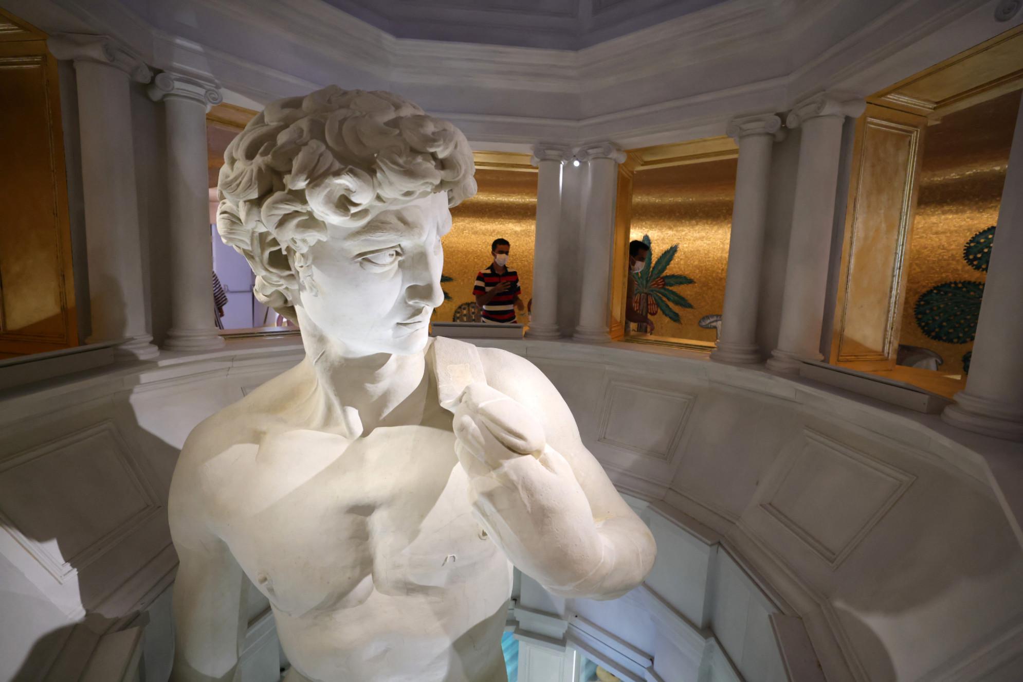 David 'censurato' a Expo Dubai, è polemica