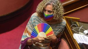 Ddl Zan, scontro social Cirinnà-Faraone: "Applaudi Salvini', "Sei intrisa di grillismo"