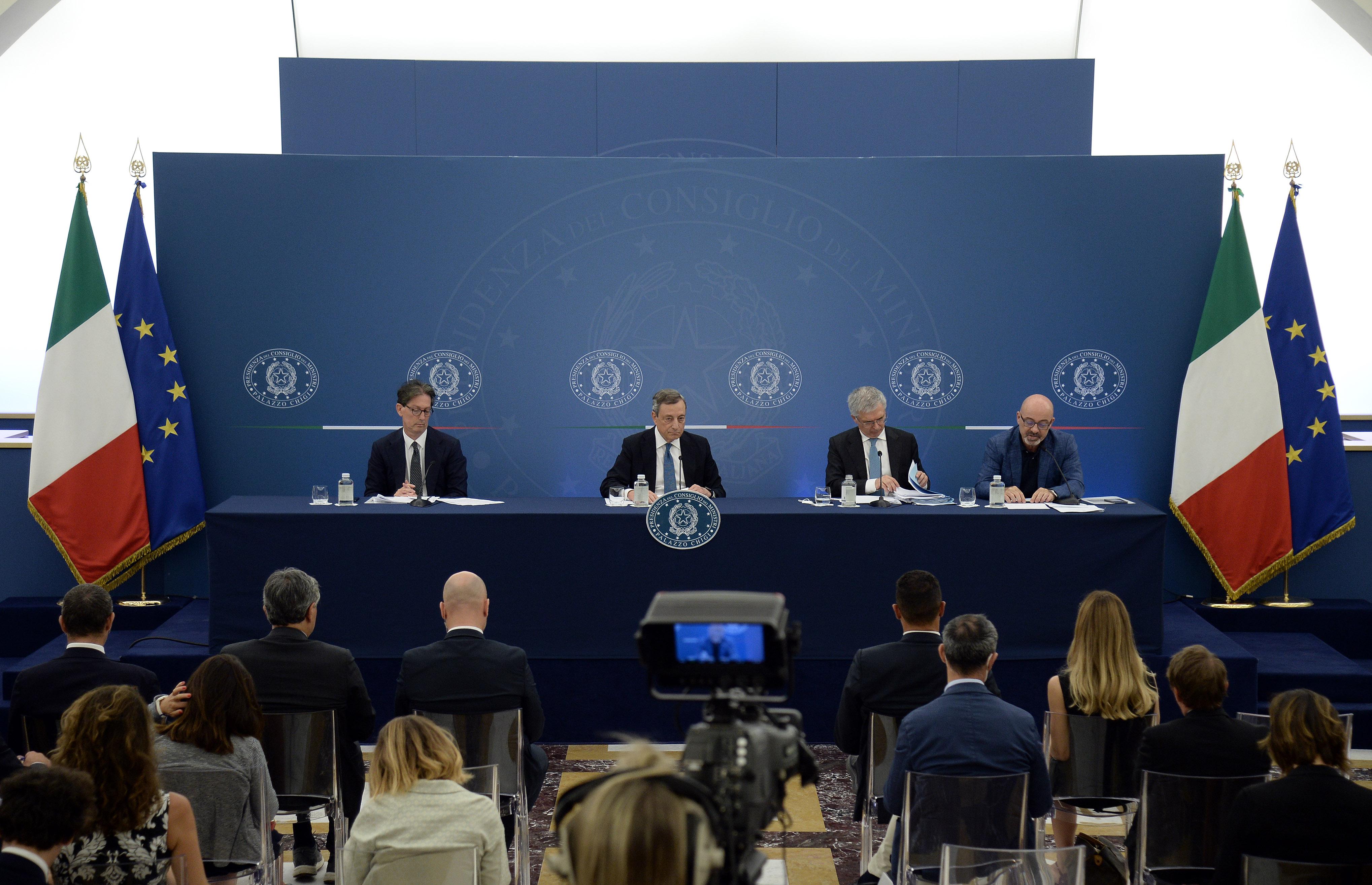 Decreto Aiuti bis, interventi per 17 miliardi: misure e cosa cambia