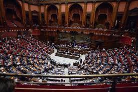 Dicembre di fuoco per le Camere con manovra e decreti legge
