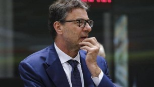 Difesa comune Ue, Giorgetti: "Meglio aspettare il vertice Nato di giugno"