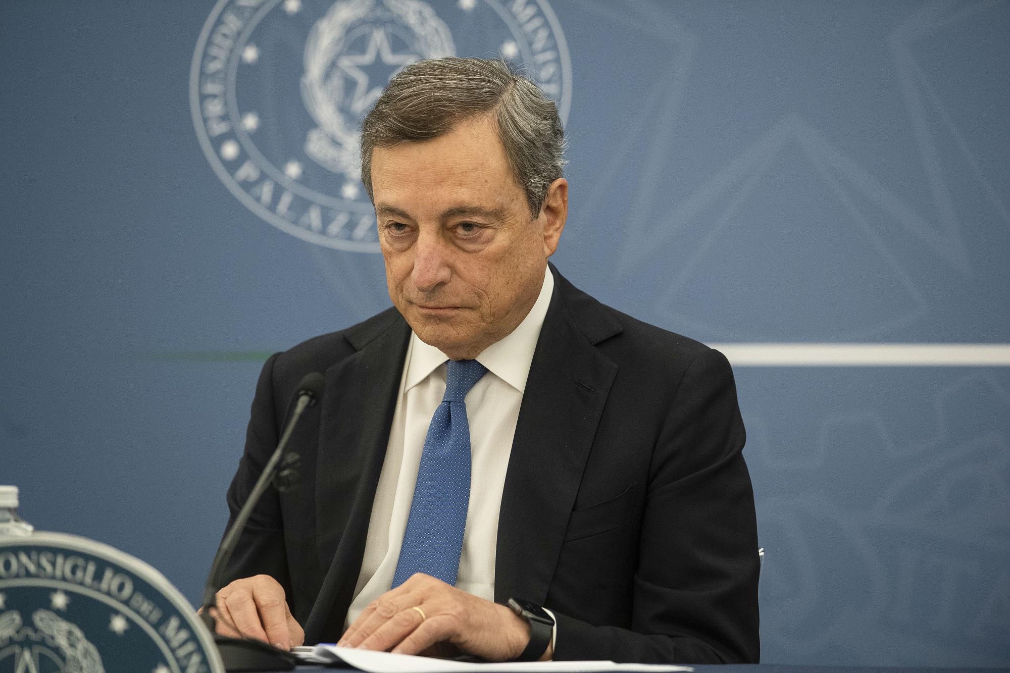 Dimissioni Draghi fanno il giro del mondo
