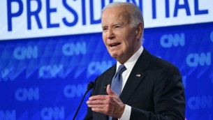 Disastro Biden nel confronto con Trump, gli analisti: "Deve ritirarsi"