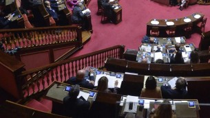 Dl Anticipi, via libera dal Senato: mini rinvio rottamazione e affitti brevi, le novità