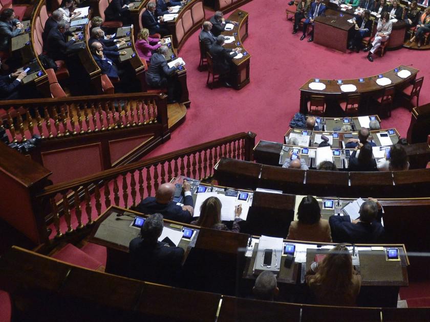 Dl Anticipi, via libera dal Senato: mini rinvio rottamazione e affitti brevi, le novità