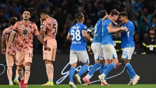 Doppietta di McTominay stende il Torino, il Napoli in vetta a +3 sull'Inter