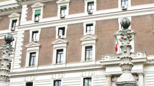 Dossier Viminale: più sbarchi e attacchi hacker, ancora in calo i reati