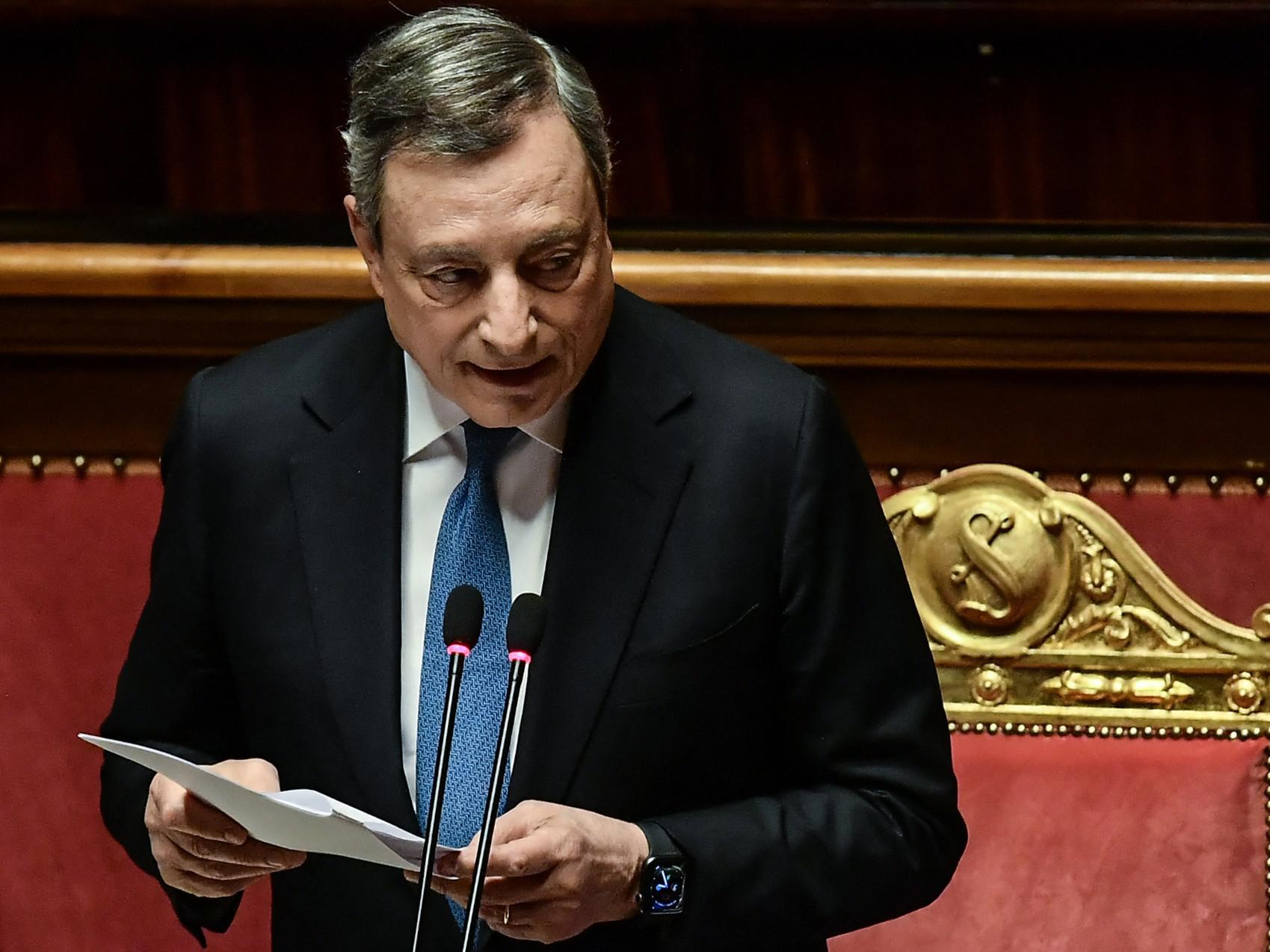 Draghi al Senato: "Italia continuerà a sostenere Kiev, è mandato del Parlamento"