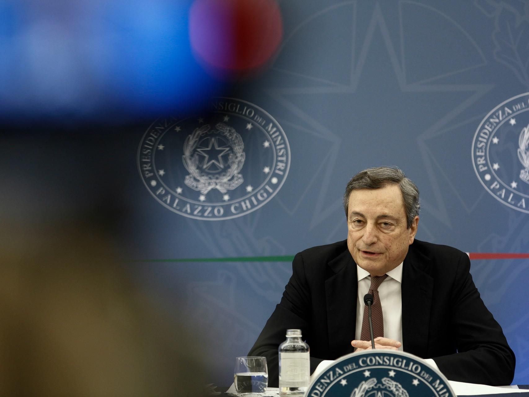 Draghi difende riapertura scuole: "Dad crea disuguaglianze"