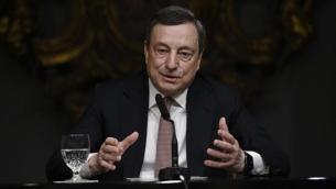 Draghi: "Non abbandoneremo lavoratori, pensionati e imprese"