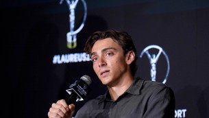 Duplantis: "I miei idoli? Mio padre e Bubka, in gara mi confronto con me stesso"
